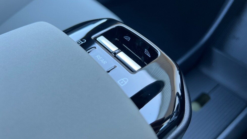 Used Volvo EX30 2025 for sale - 75472471: Photo 31