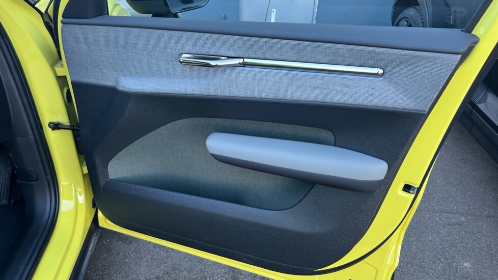 Used Volvo EX30 2025 for sale - 75472471: Photo 43