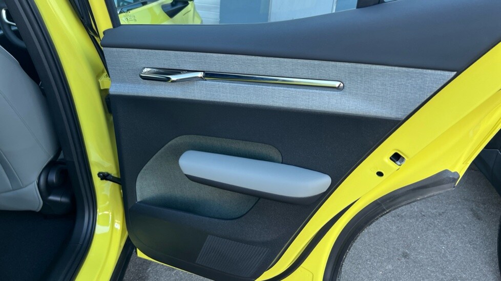 Used Volvo EX30 2025 for sale - 75472471: Photo 48