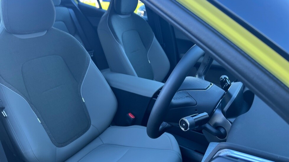 Used Volvo EX30 2025 for sale - 75472471: Photo 9