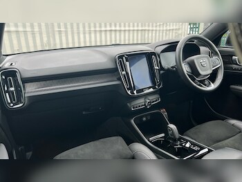 Used Volvo XC40 2020 for sale - 75972388: Photo