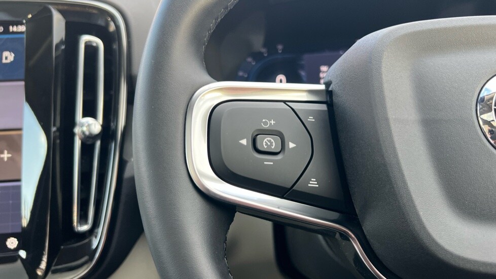 Used Volvo XC40 2024 for sale - 76438029: Photo 18