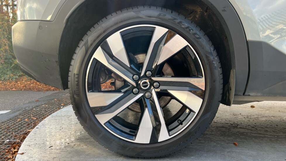 Used Volvo XC40 2024 for sale - 76438029: Photo 24