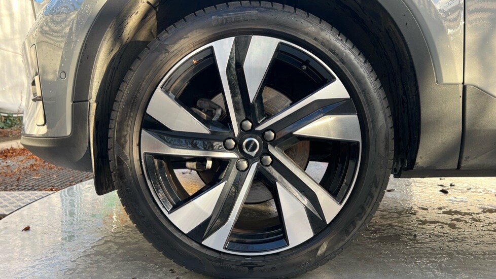 Used Volvo XC40 2024 for sale - 76438029: Photo 25