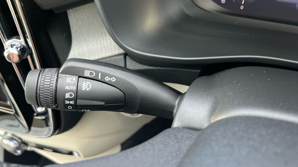 Used Volvo XC40 2024 for sale - 76438029: Photo 29