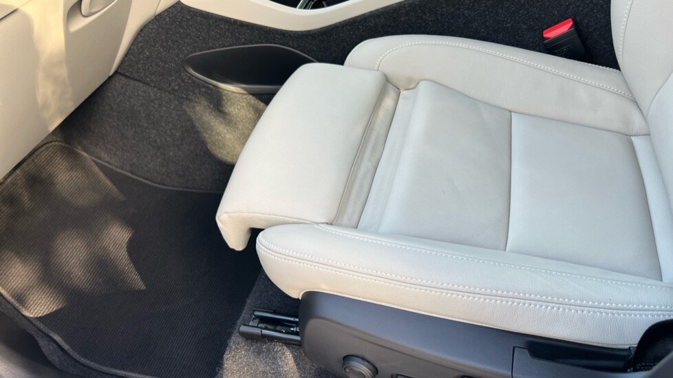 Used Volvo XC40 2024 for sale - 76438029: Photo 32