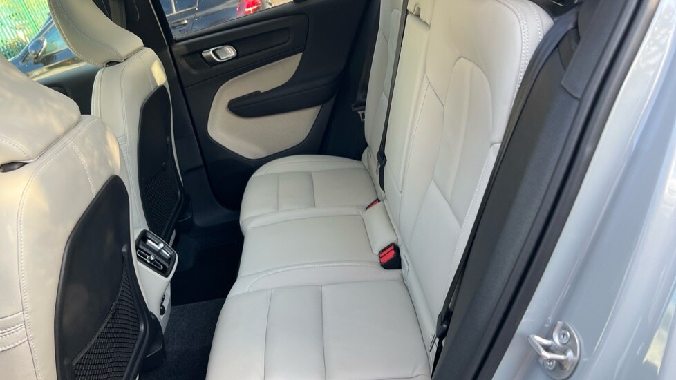 Used Volvo XC40 2024 for sale - 76438029: Photo 38