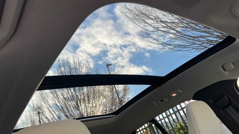 Used Volvo XC40 2024 for sale - 76438029: Photo 44