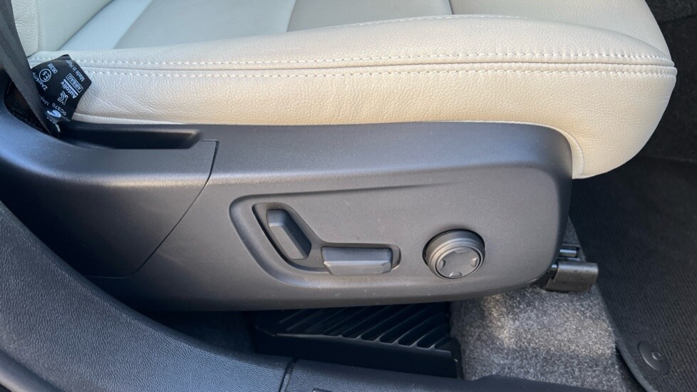 Used Volvo XC40 2024 for sale - 76438029: Photo 47