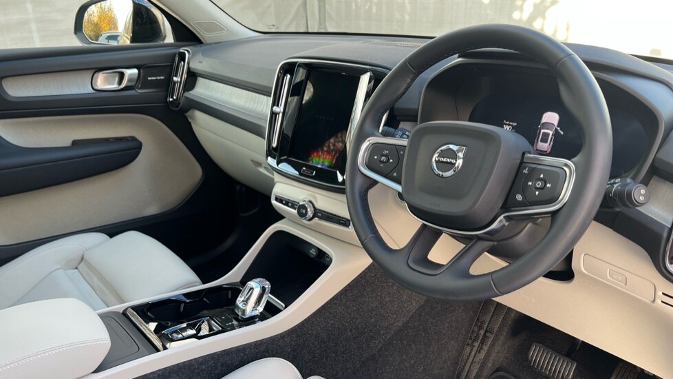 Used Volvo XC40 2024 for sale - 76438029: Photo 5