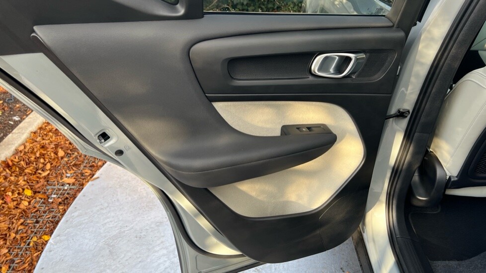 Used Volvo XC40 2024 for sale - 76438029: Photo 51