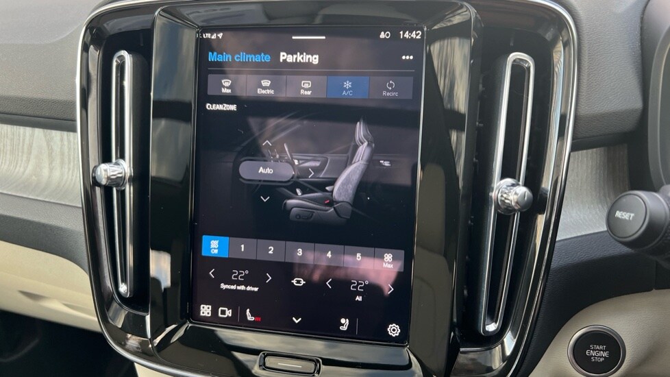 Used Volvo XC40 2024 for sale - 76438029: Photo 57