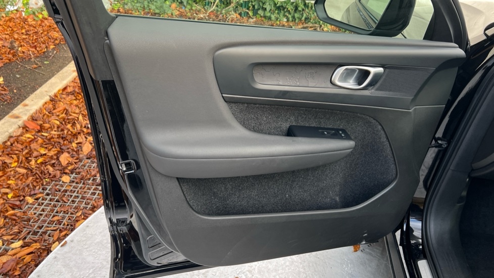 Used Volvo C40 2023 for sale - 77063295: Photo 45