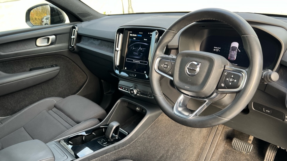 Used Volvo C40 2023 for sale - 77063295: Photo 5