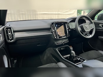 Used Volvo XC40 2020 for sale - 75472428: Photo