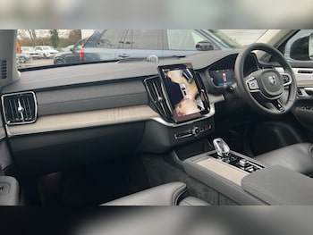 Used Volvo XC90 2025 for sale - 76954275: Photo