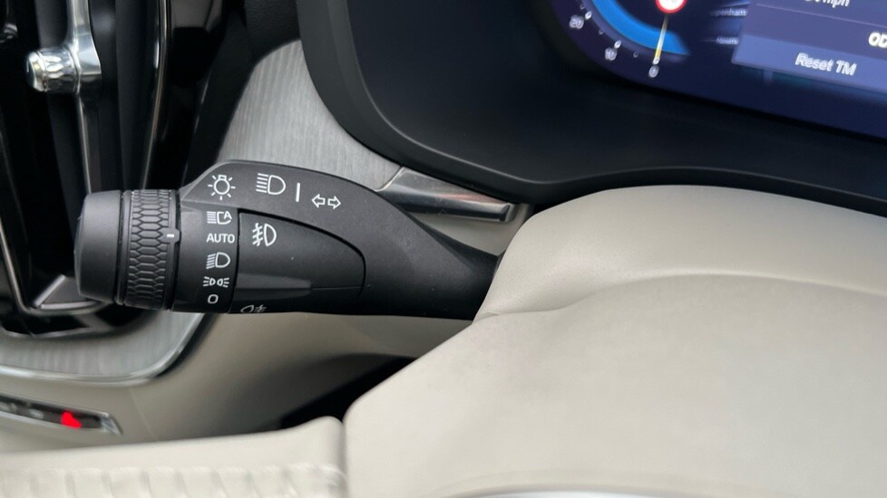 Used Volvo XC60 2025 for sale - 76773376: Photo 29