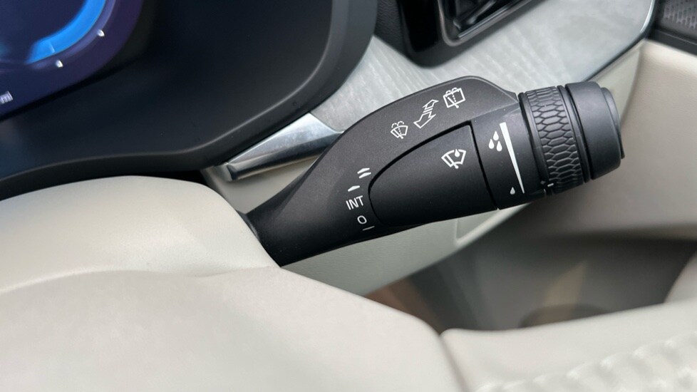 Used Volvo XC60 2025 for sale - 76773376: Photo 30