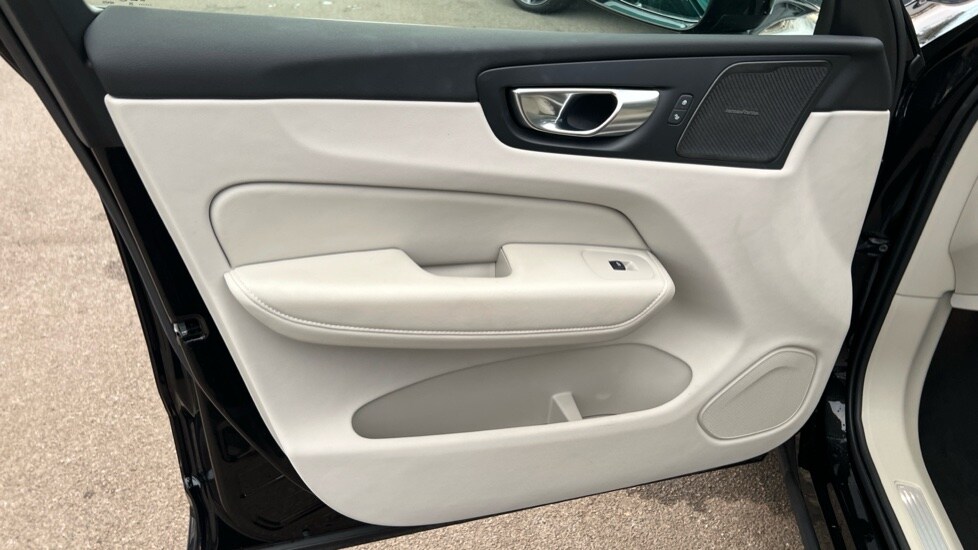 Used Volvo XC60 2025 for sale - 76773376: Photo 46