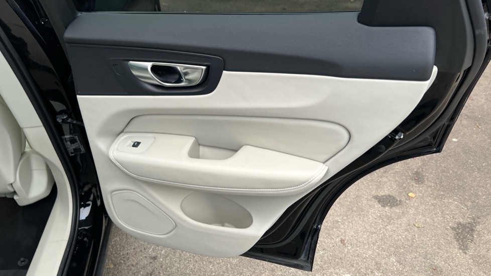 Used Volvo XC60 2025 for sale - 76773376: Photo 50