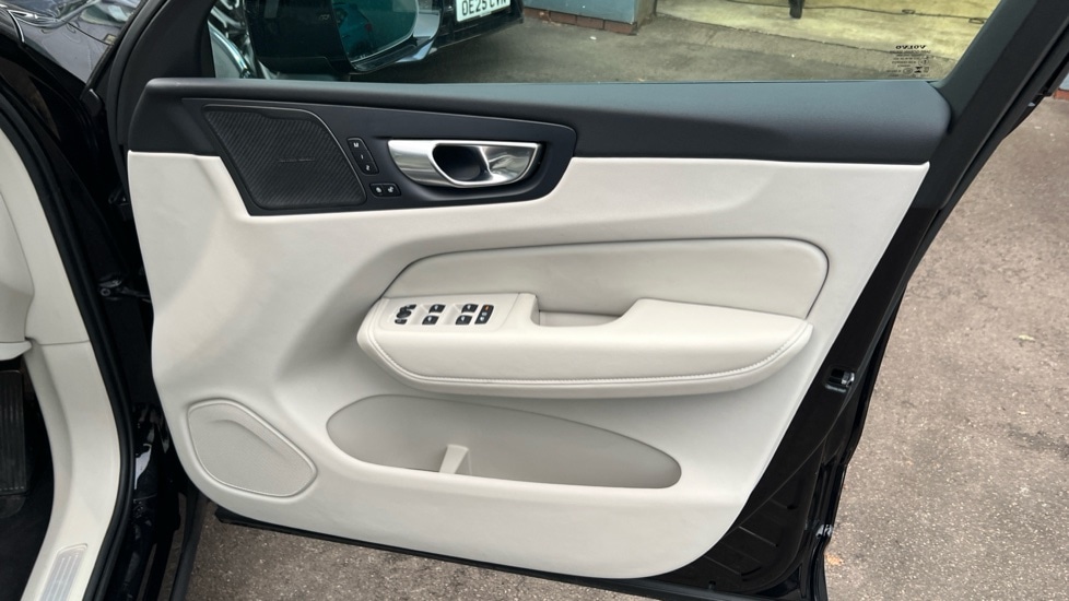 Used Volvo XC60 2025 for sale - 76773376: Photo 51