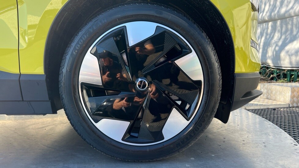 Used Volvo EX30 2025 for sale - 76704498: Photo 16