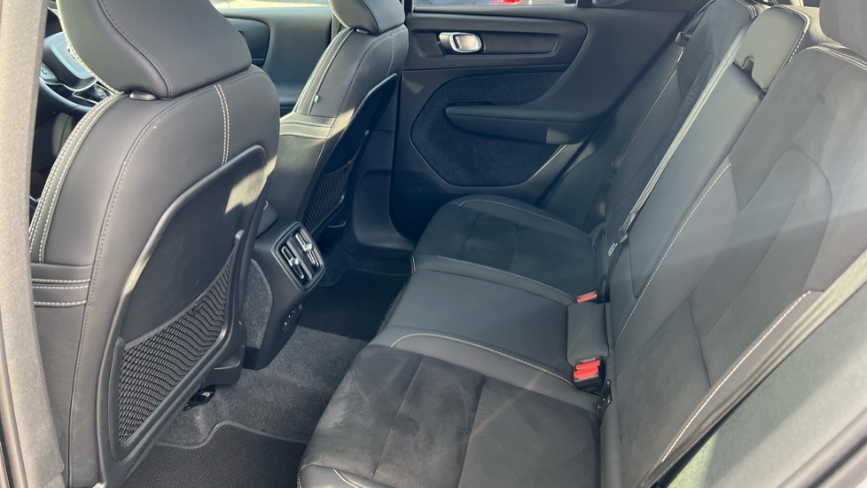 Used Volvo XC40 2023 for sale - 76587010: Photo 10