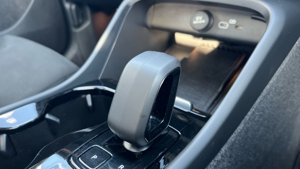 Used Volvo XC40 2023 for sale - 76587010: Photo 14