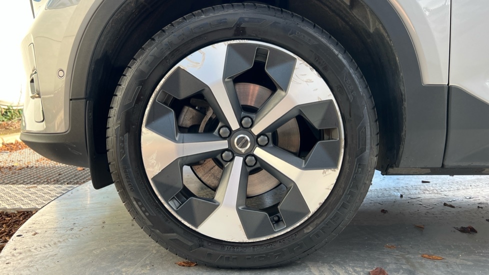 Used Volvo XC40 2023 for sale - 76587010: Photo 25