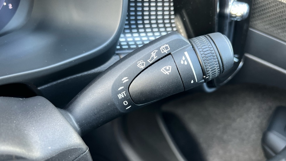 Used Volvo XC40 2023 for sale - 76587010: Photo 30