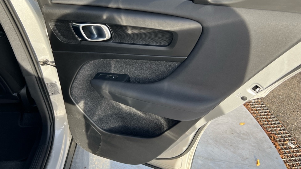 Used Volvo XC40 2023 for sale - 76587010: Photo 50