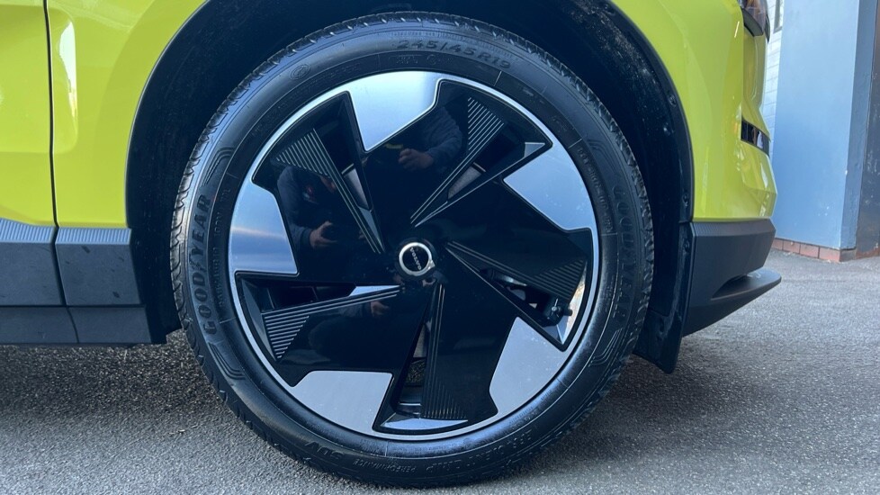 Used Volvo EX30 2025 for sale - 75472401: Photo 16