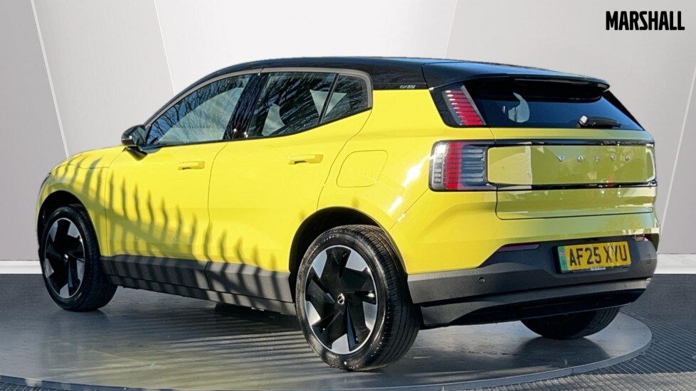 Used Volvo EX30 2025 for sale - 75472401: Photo 2