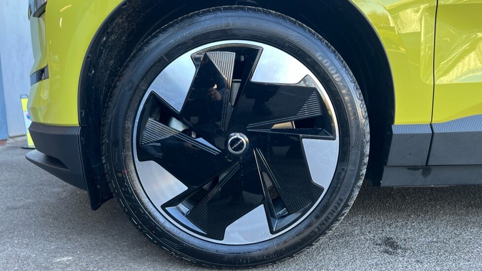 Used Volvo EX30 2025 for sale - 75472401: Photo 25