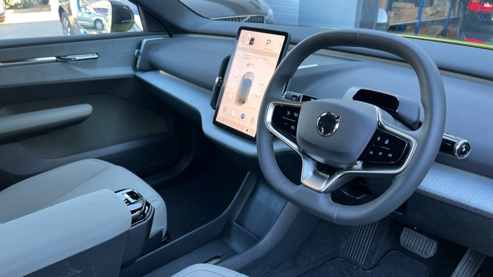 Used Volvo EX30 2025 for sale - 75472401: Photo 5