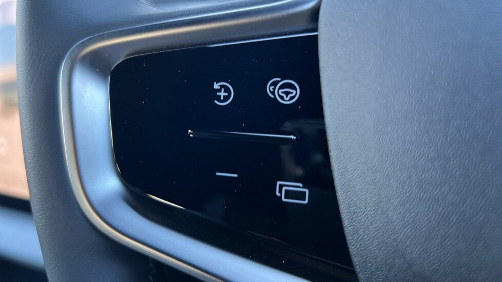 Used Volvo EX30 2025 for sale - 75472401: Photo 57