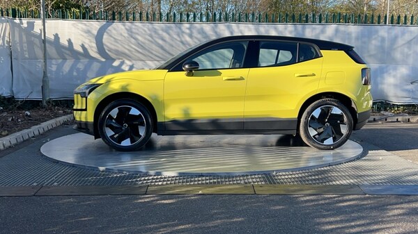 Used Volvo EX30 2025 for sale - 75472401: Photo 8