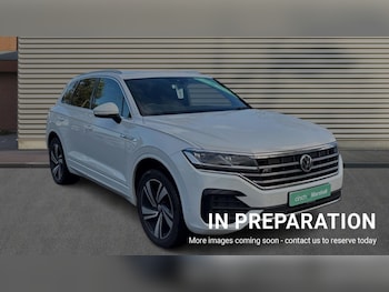 Used Volkswagen Touareg 2018 for sale - 76434736: Photo