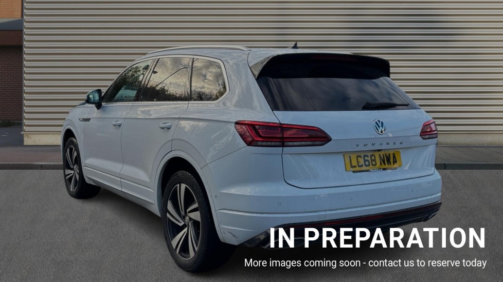 Used Volkswagen Touareg 2018 for sale - 76434736: Photo 2