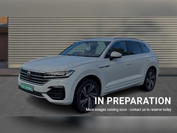 Used Volkswagen Touareg 2018 for sale - 76434736: Photo