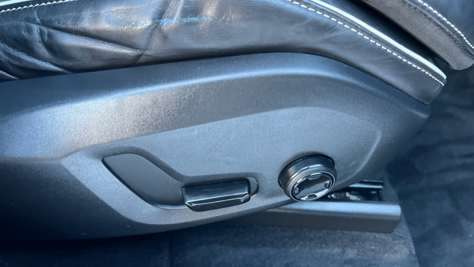 Used Volvo XC60 2019 for sale - 76888654: Photo 43