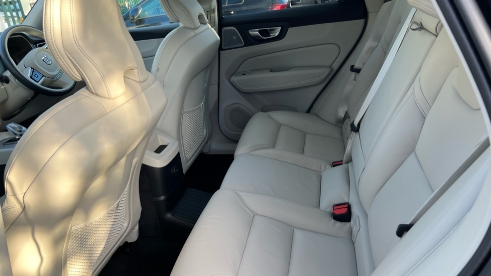 Used Volvo XC60 2025 for sale - 76780381: Photo 10