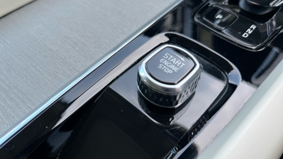 Used Volvo XC60 2025 for sale - 76780381: Photo 28