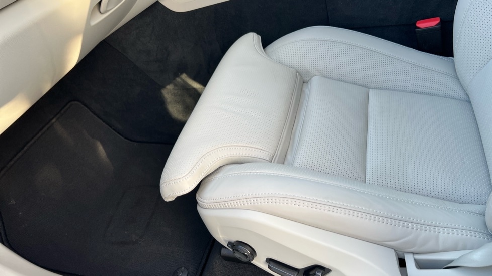 Used Volvo XC60 2025 for sale - 76780381: Photo 32