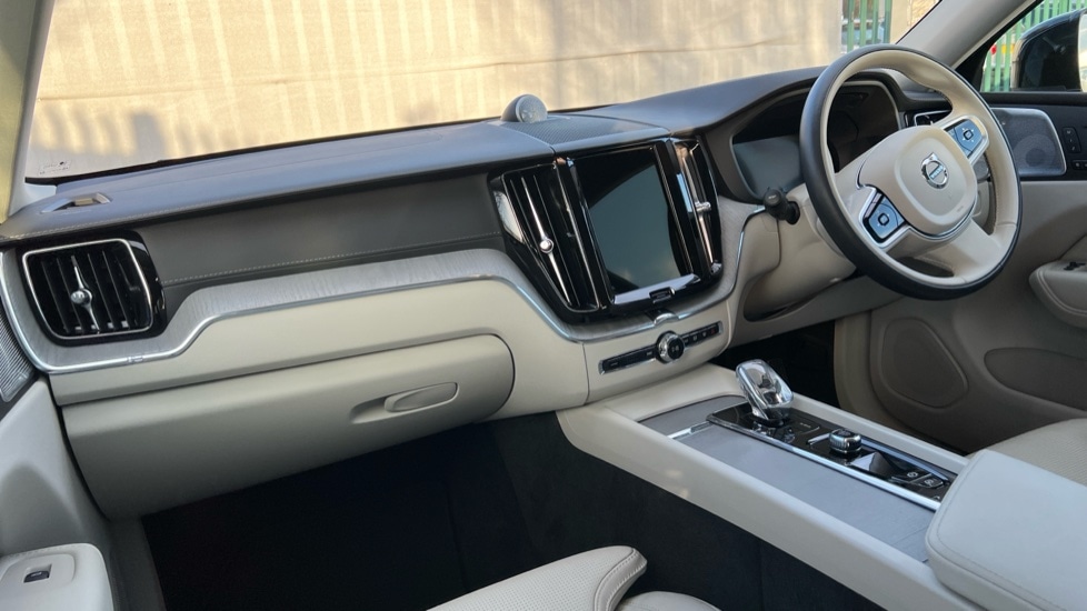 Used Volvo XC60 2025 for sale - 76780381: Photo 4