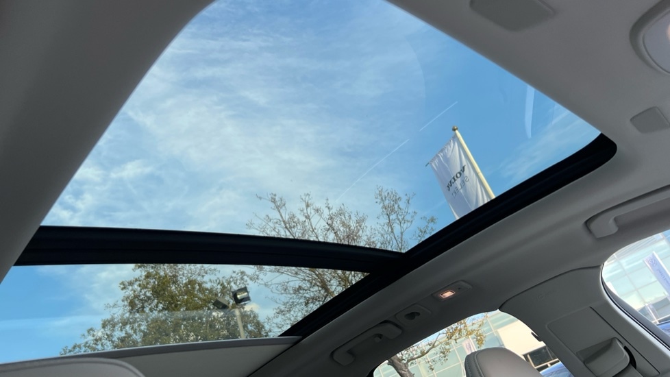 Used Volvo XC60 2025 for sale - 76780381: Photo 44