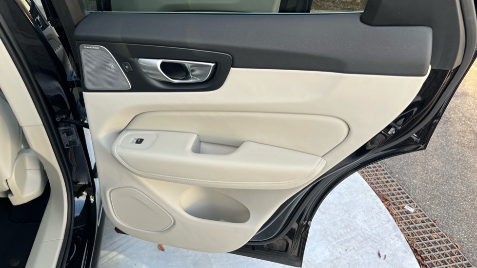 Used Volvo XC60 2025 for sale - 76780381: Photo 49