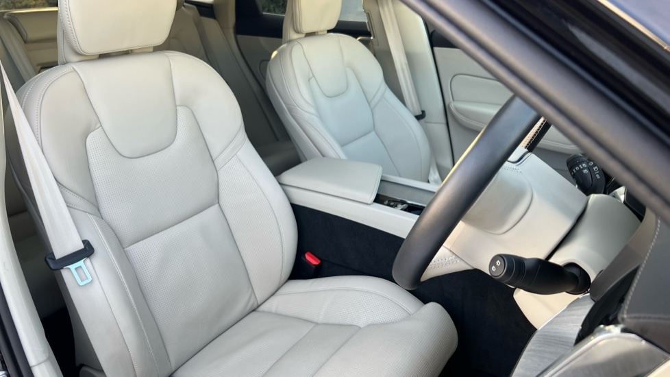 Used Volvo XC60 2025 for sale - 76780381: Photo 9