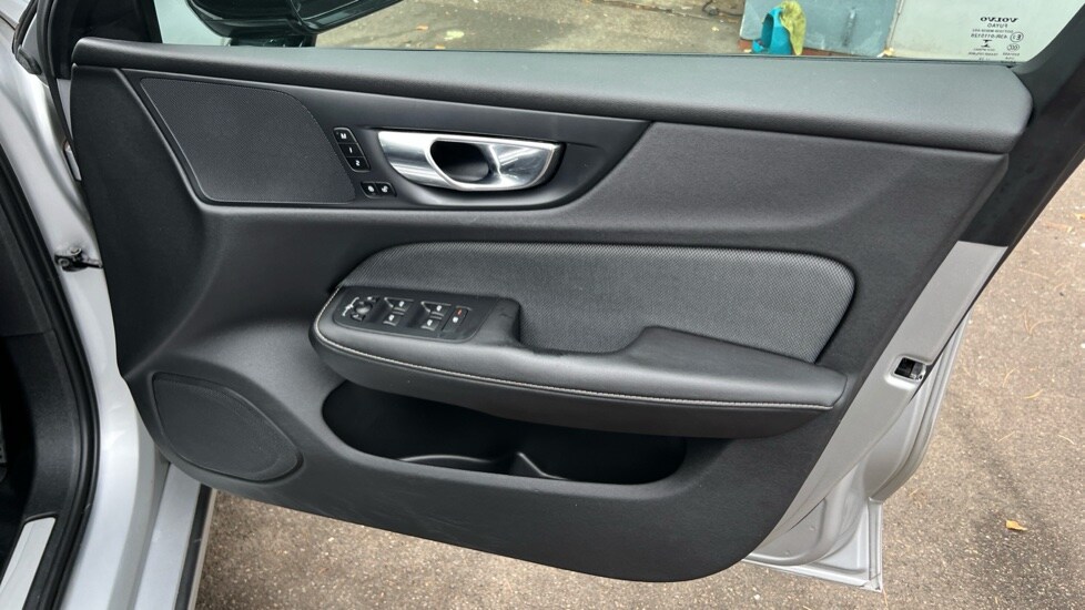 Used Volvo S60 2019 for sale - 76528931: Photo 37