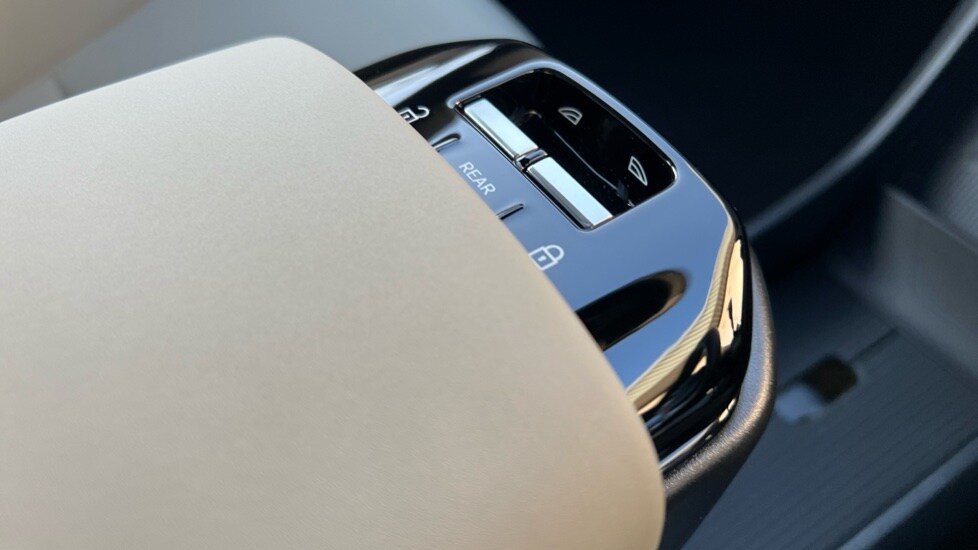 Used Volvo EX30 2025 for sale - 76249893: Photo 31